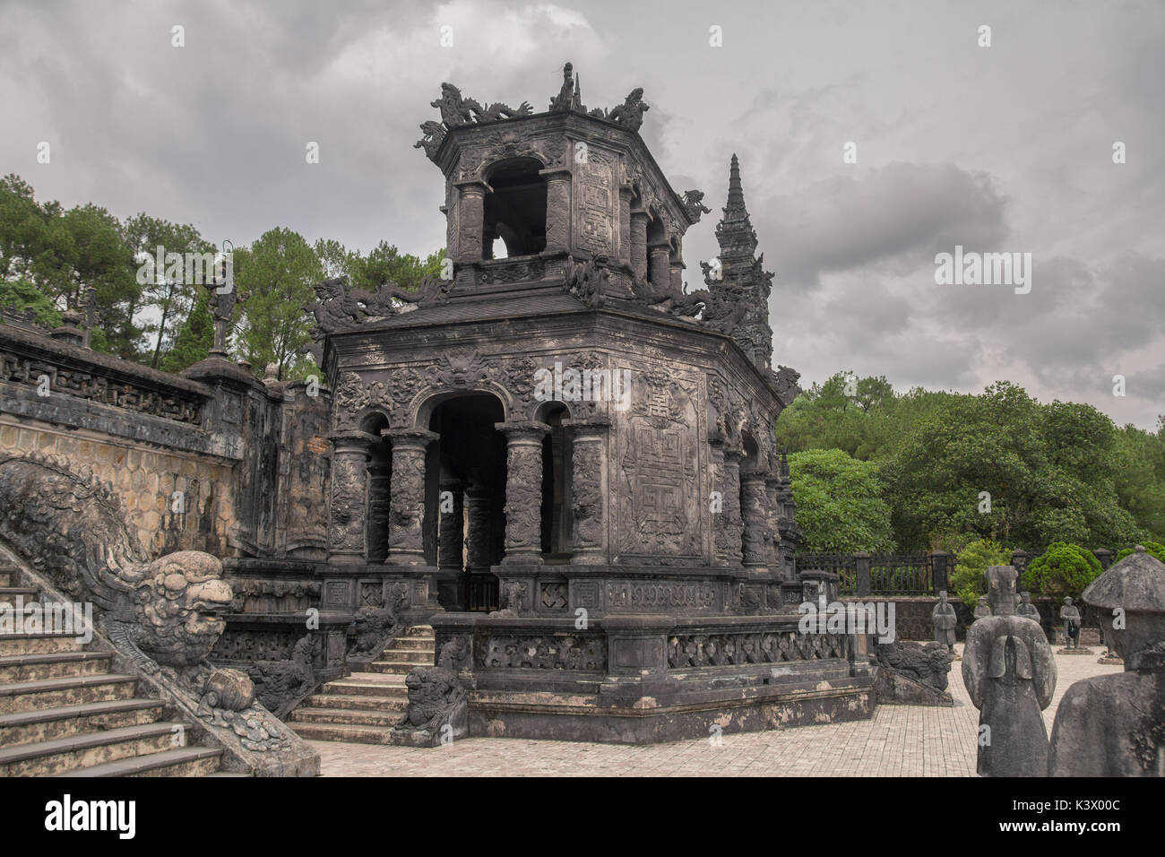 Khai Dinh tomba esterno in tinta Foto Stock
