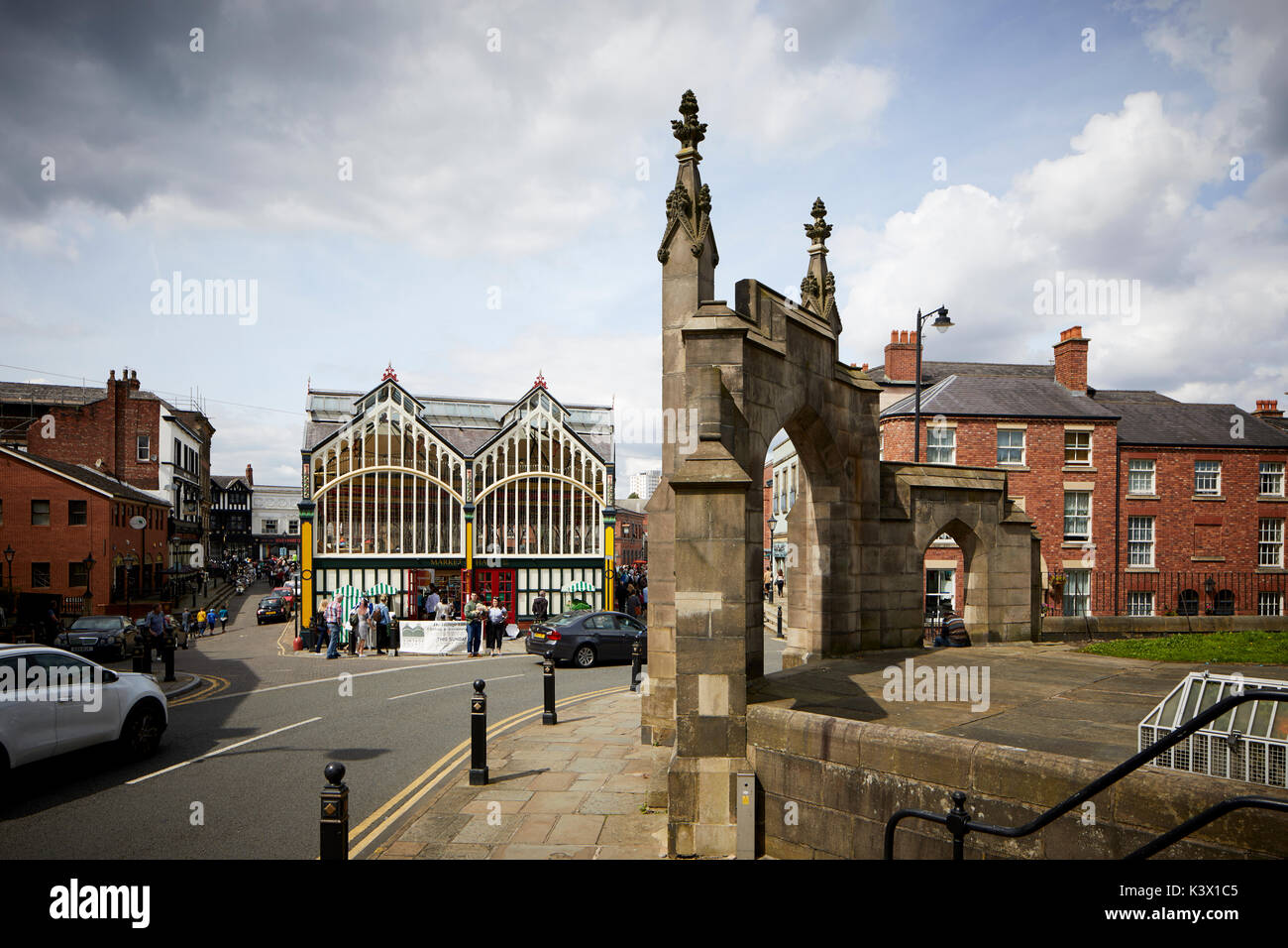 Landmark Stockport Centro Città Cheshire in gtr manchester chiesa di Santa Maria è la più antica chiesa parrocchiale nella storica area di mercato Foto Stock