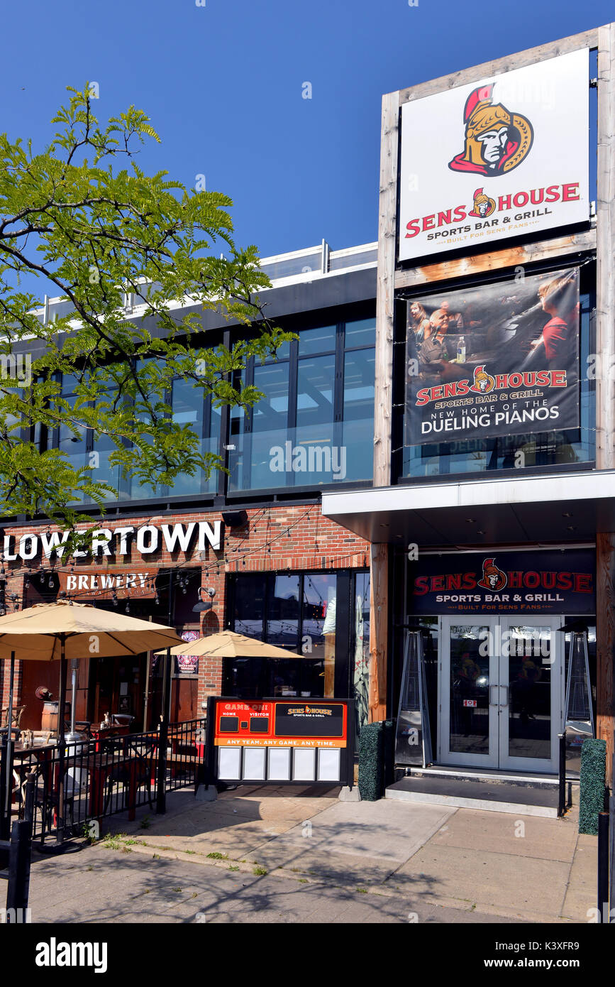 Ottawa, Canada - 30 agosto 2017: Il Sens House è uno sport bar su York Street nel Byward Market parzialmente di proprietà della squadra NHL di senatori di Ottawa e Foto Stock
