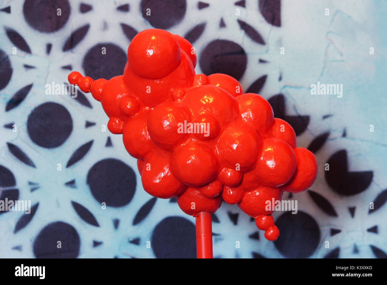 Arancione oggetto astratto di diverse sfere rappresenta schiuma di bolle Foto Stock