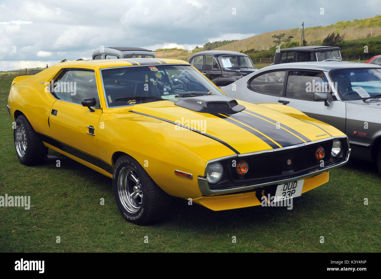 Un classico auto sul display in corrispondenza di un'auto show sull'Isola di Wight duchi di luci di stile vintage americano o automobili classiche Foto Stock