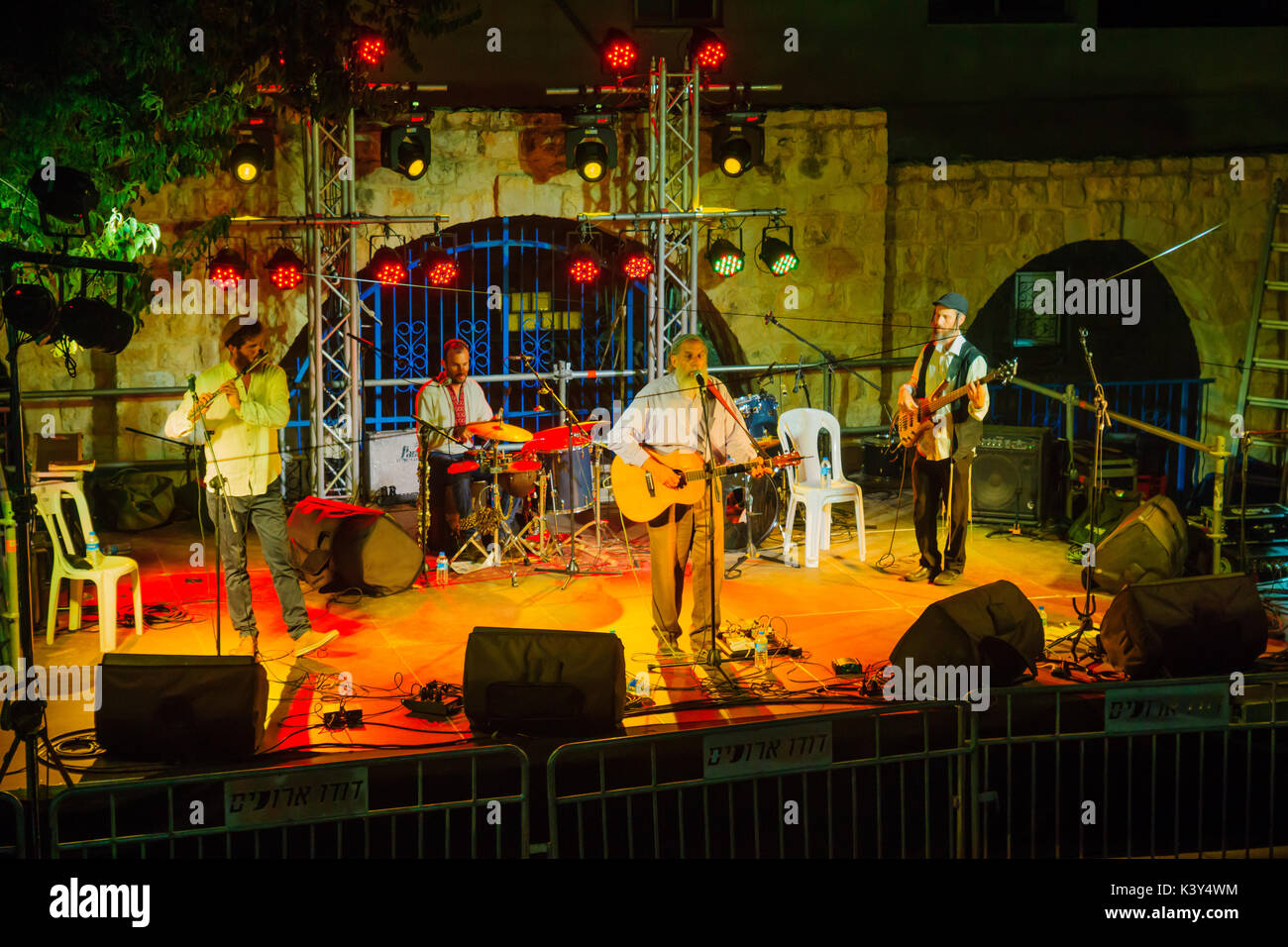 La SAFED, Israele - Agosto 23, 2017: gruppo di musicisti (Yehuda Katz) giocare presso il Festival di musica Klezmer di Safed (Tzfat), Israele. Il suo trentesimo tradizione annuale Foto Stock