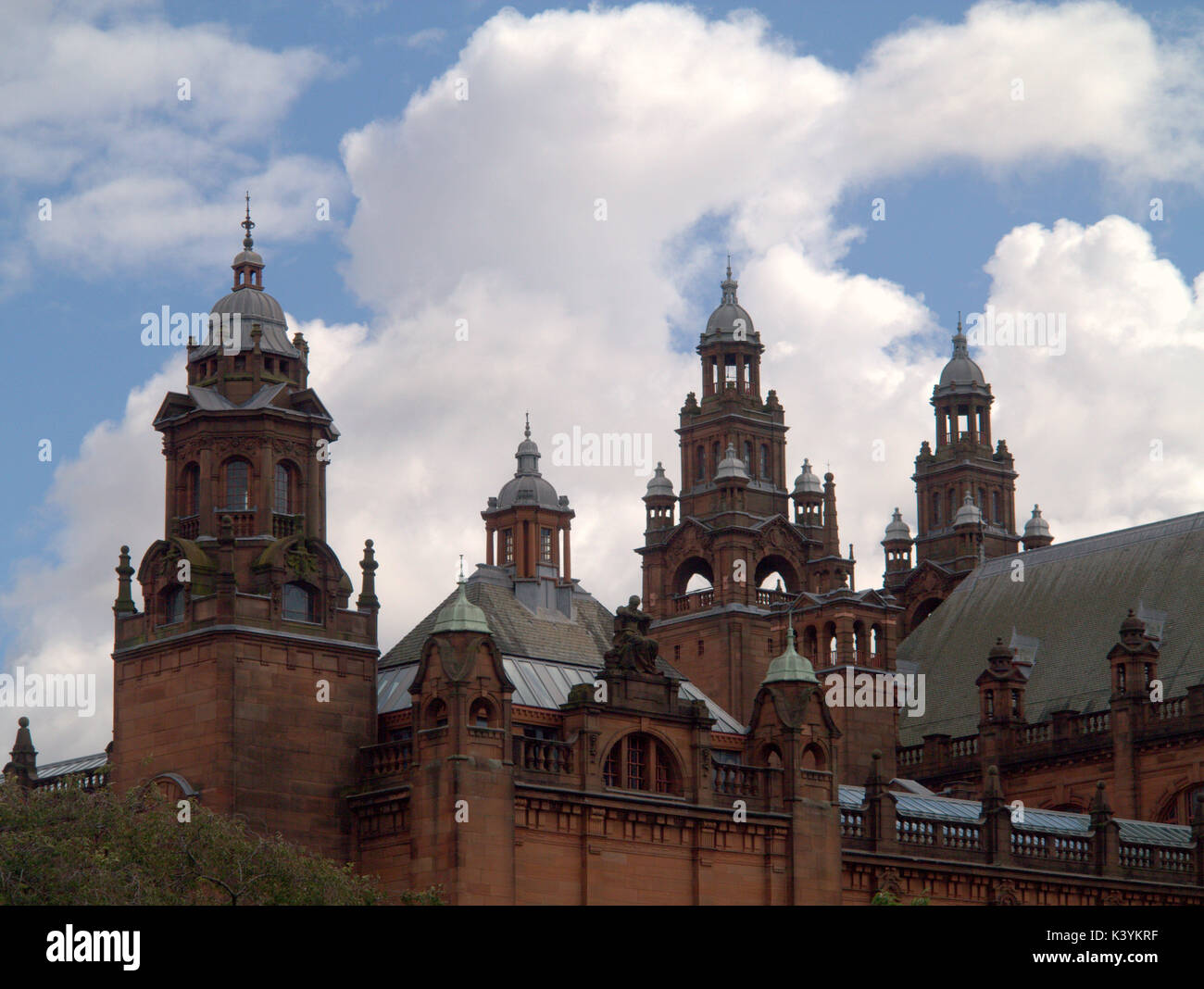 Kelvingrove gallerie d'arte e museo del padiglione con torri Foto Stock