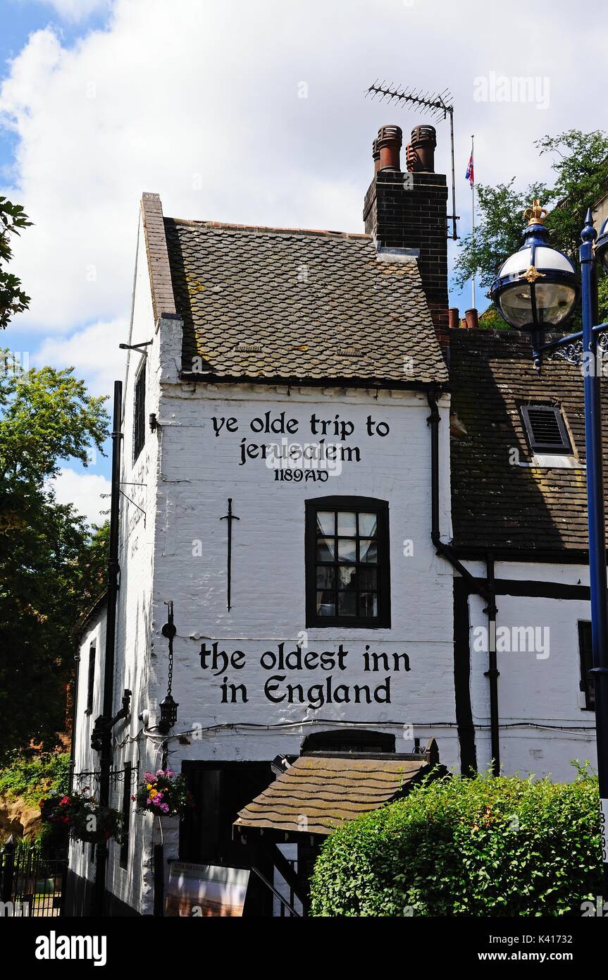 Ye Olde Trip to Jerusalem Inn situato ai piedi del castello di roccia, la fama di essere il più antico Stabilimento potabile in Inghilterra, Nottingham, Nottinghams Foto Stock