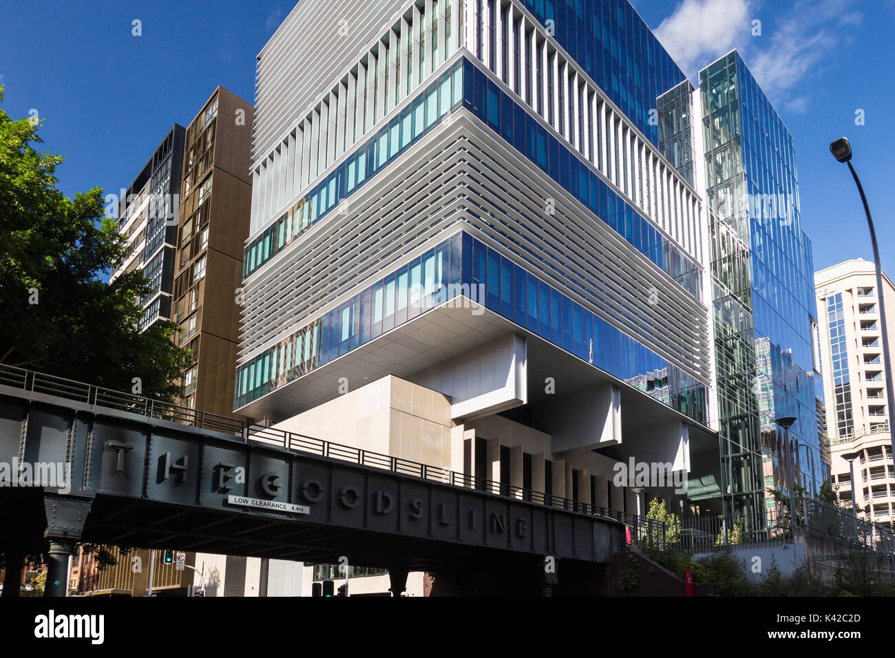 Questo edificio 180 Thomas Street, Haymarket, Sydney è stata progettata dagli architetti Bates Smart. Il suo abbastanza unico nel suo genere a causa delle sue caratteristiche sostenibile ad un Foto Stock