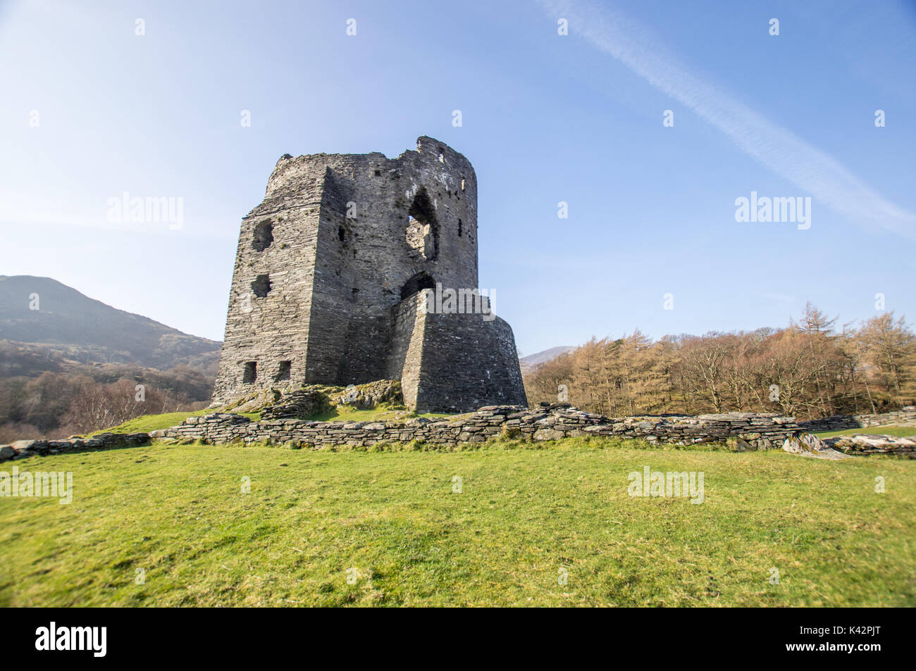 Castello di Dolbadarn rovine, Llanberis, Parco Nazionale di Snowdonia nel Galles del Nord, Regno Unito Foto Stock