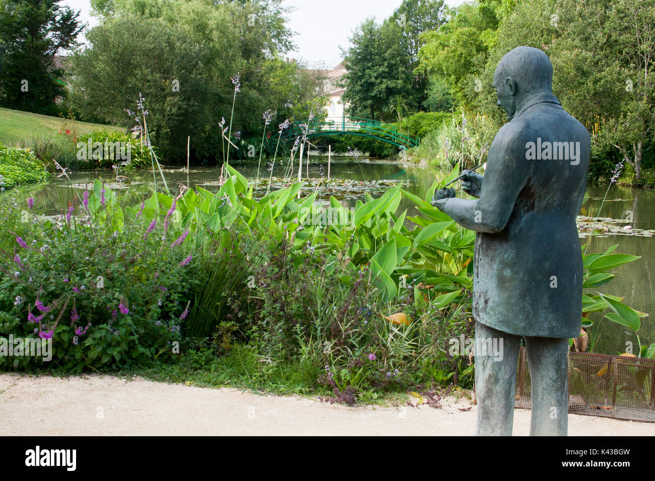 Statua di latour-marliac nel suo giardino ninfea le temple-sur-lotto francia Foto Stock