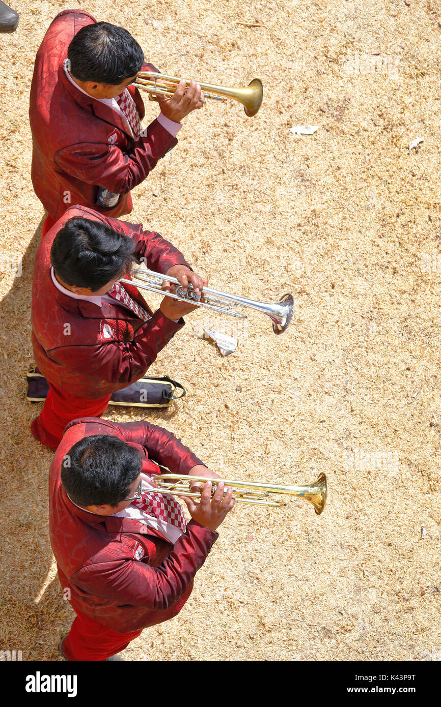 Angasmayo, chupaca. agosto 20, 2016 - musicisti al santo patrono del centro della cittadina di angasmayo. Foto Stock