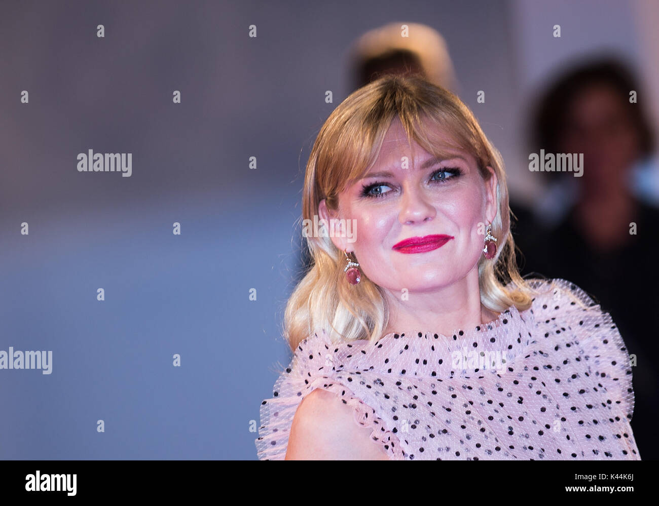 Venezia, Italia. 4 Sep, 2017. L'attrice Kirsten Dunst assiste la premiere del film 'Woodshock' alla 74a Mostra del Cinema di Venezia a Venezia, Italia, Sett. 4, 2017. Credito: Jin Yu/Xinhua/Alamy Live News Foto Stock