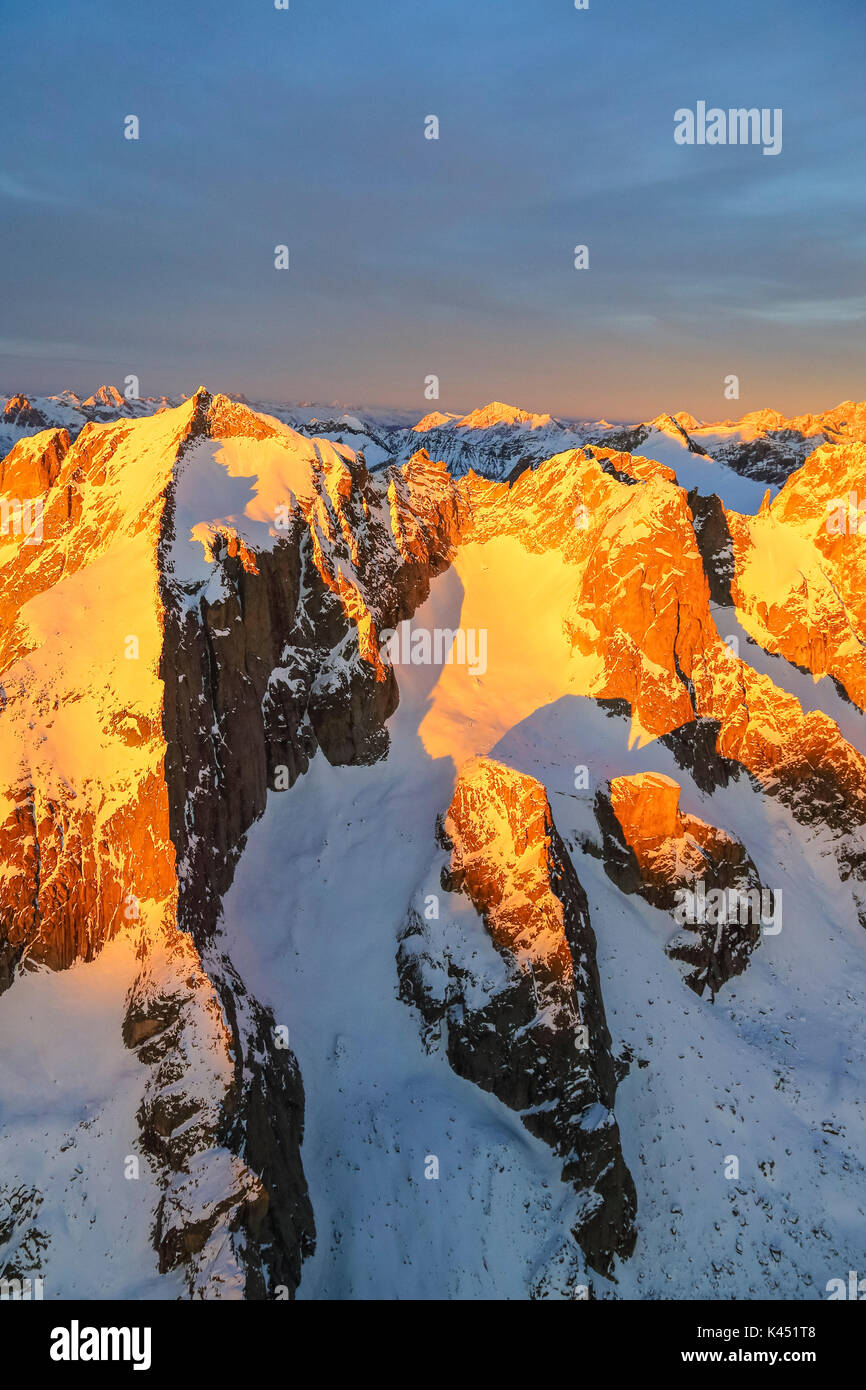 Vista aerea di picchi Torrone al tramonto Val Masino Valtellina Lombardia Italia Europa Foto Stock