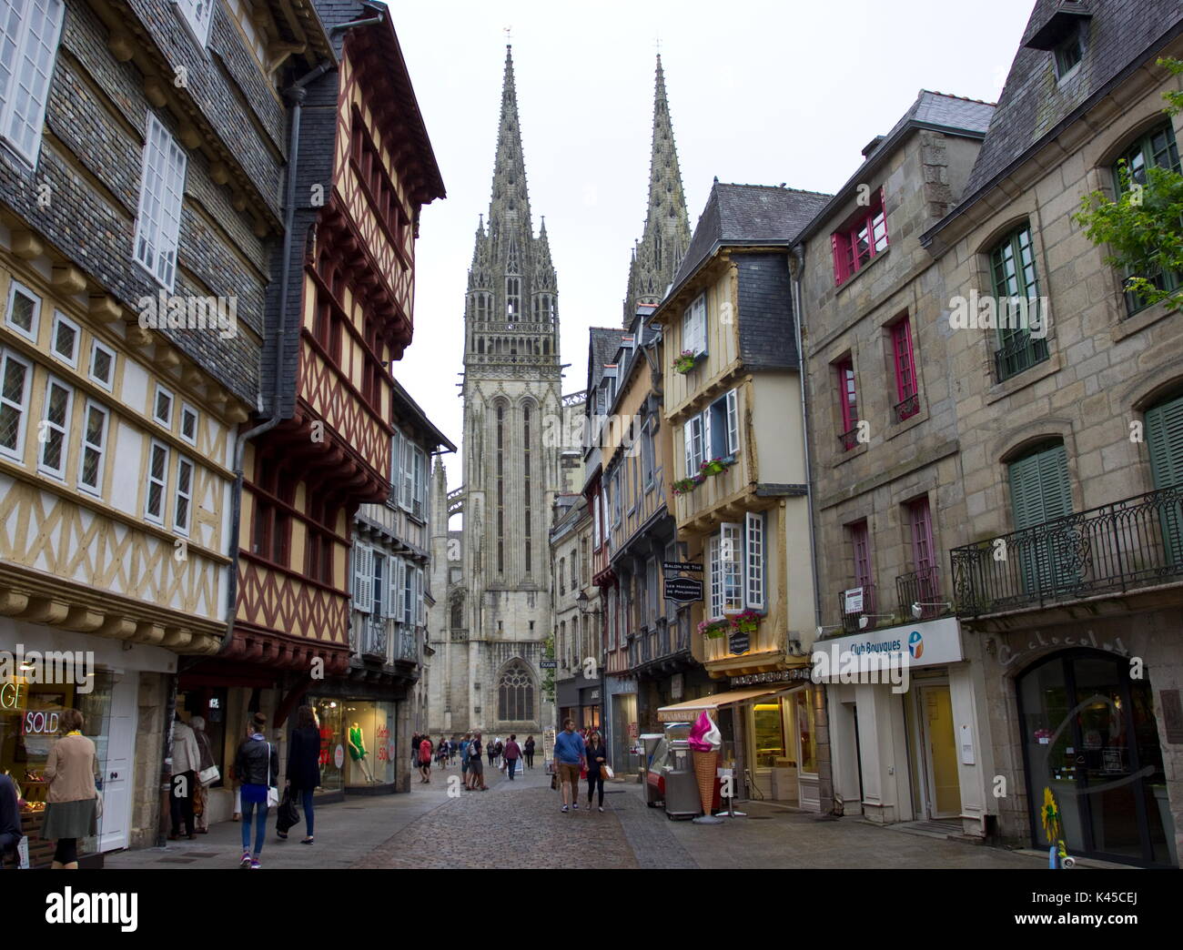 Cattedrale di quimper quimper Bretagna Francia Foto Stock