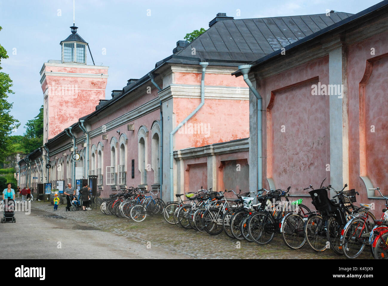 Edifici storici dell'isola di Suomenlinna a Helsinki in Finlandia Foto Stock