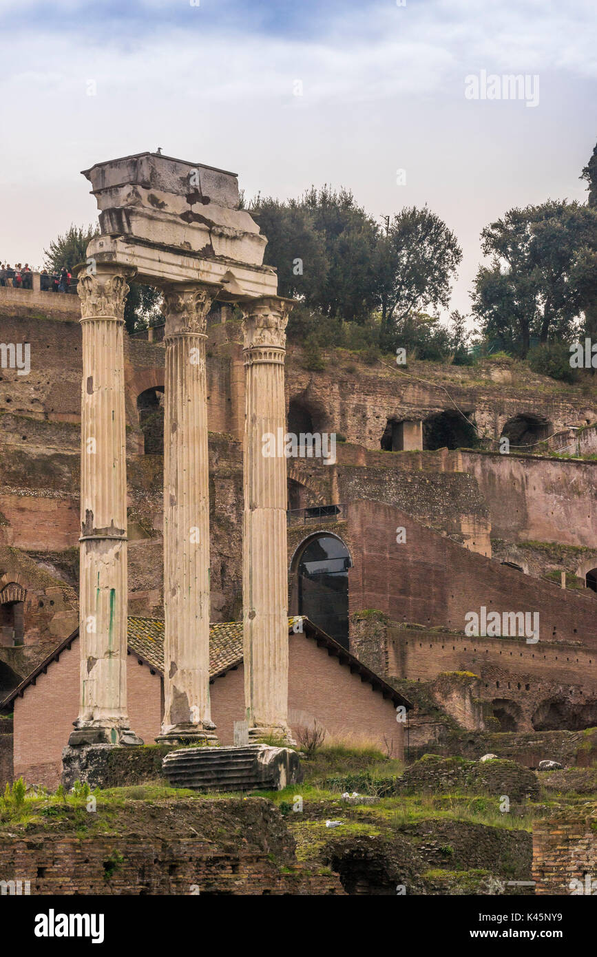 Foro Romano, Roma, Italia. Il Tempio di Castore e Polluce, Italia Foto Stock