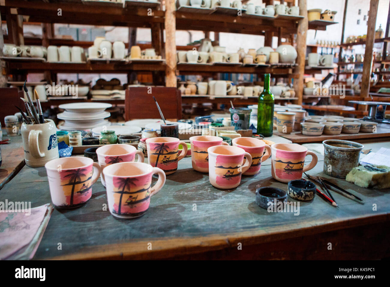 Africa,Malawi,Lilongwe distretto, Dedza pottery. Industria ceramica Foto Stock