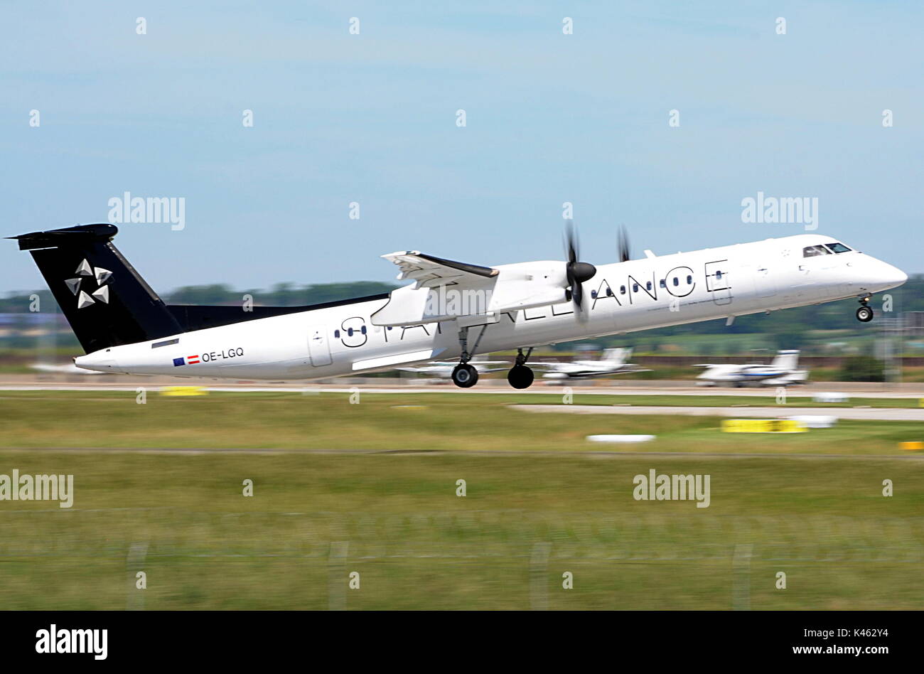 Star Alliance aeromobile Q400 Foto Stock