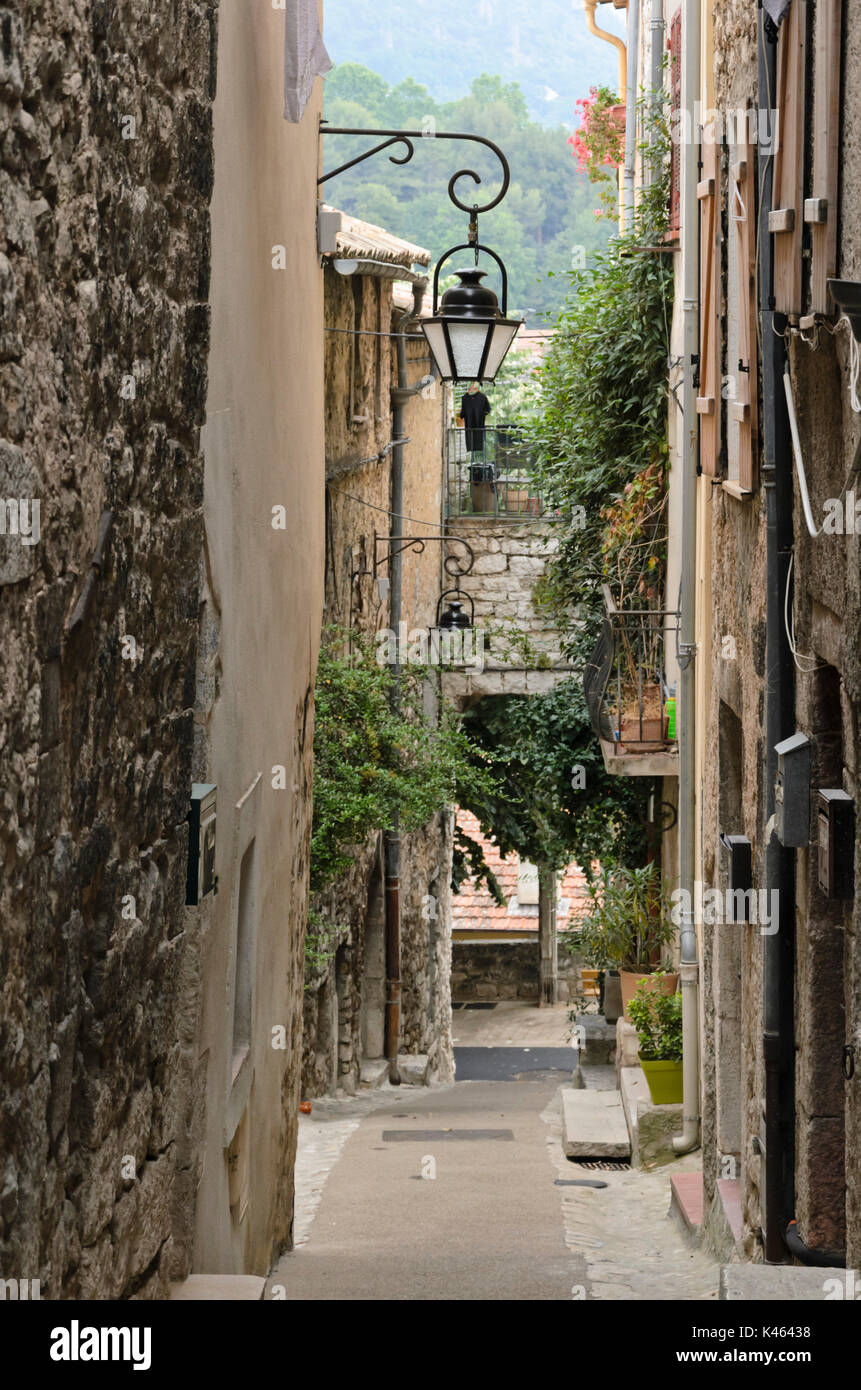 Vicolo nella città vecchia, Vence, Francia Foto Stock