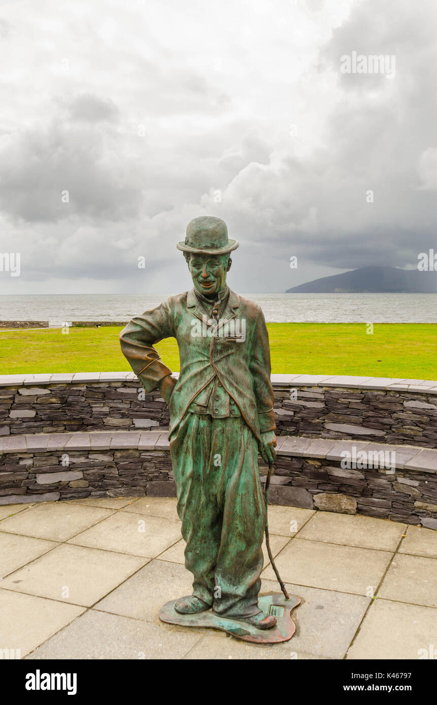 Statua di Charlie Chaplin sul lungomare di Waterville (Coirean) Contea di Kerry Irlanda Foto Stock