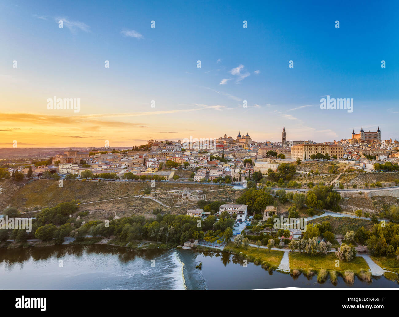 Panoramica di Toledo al tramonto. Castilla la Mancha. Spagna Foto Stock