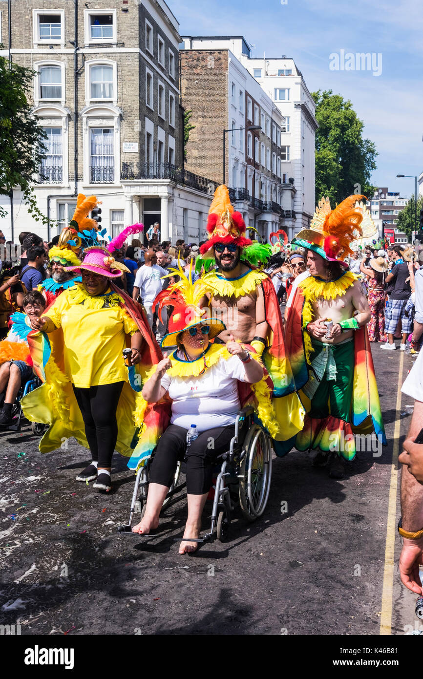 Carnevale di Notting Hill è un evento annuale che ha avuto luogo a Londra dal 1966 per le strade di Notting Hill, London, England, Regno Unito Foto Stock