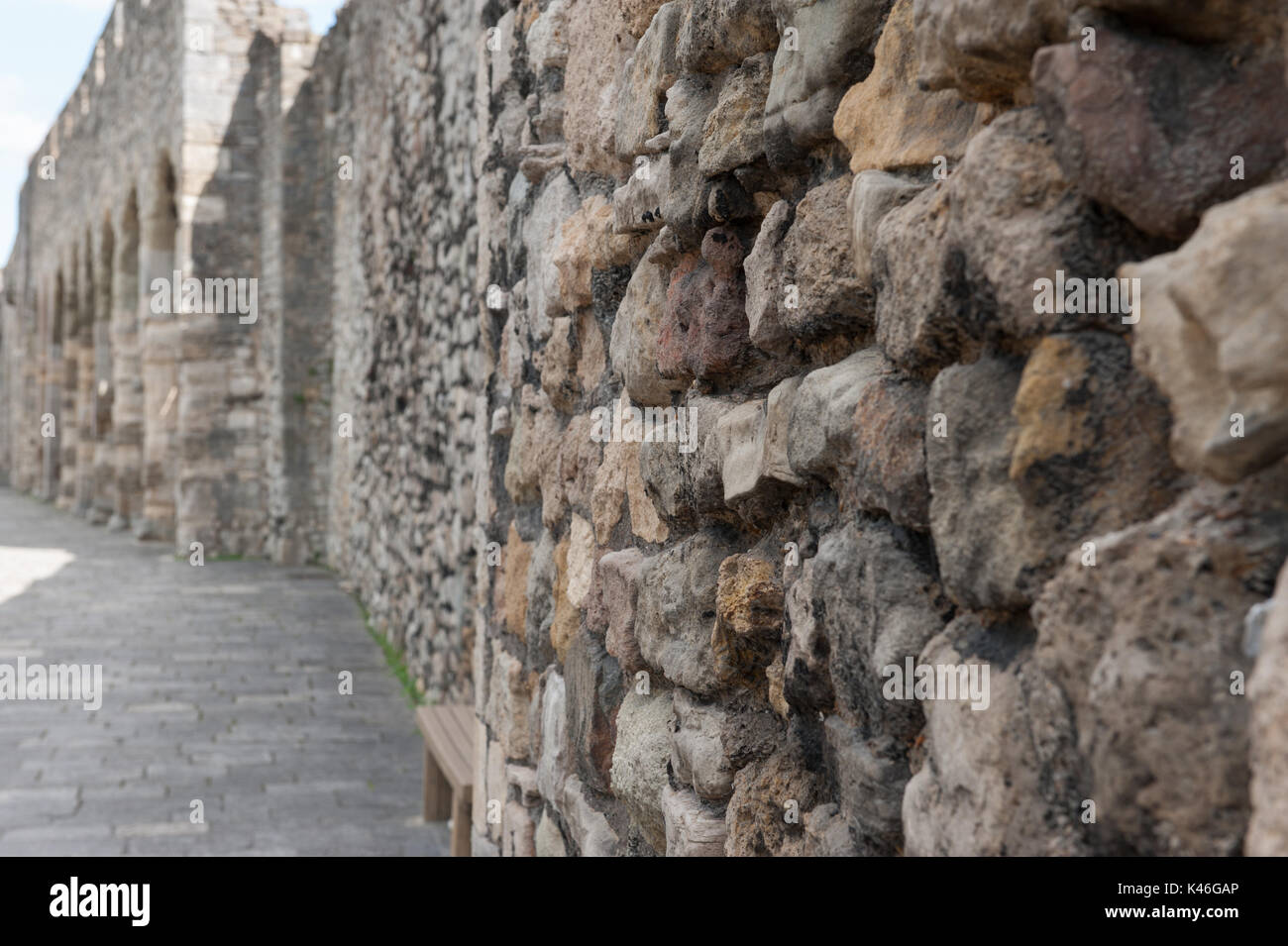 Il vecchio muro di mattoni pattern pronto per graffiti Foto Stock