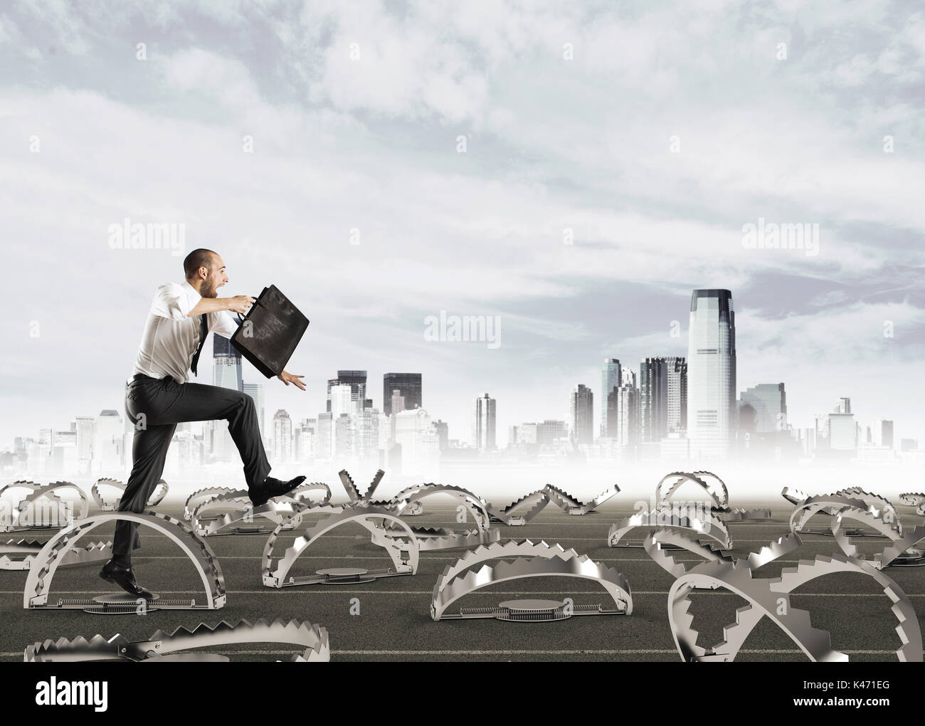 L'uomo correre in mille difficoltà Foto Stock