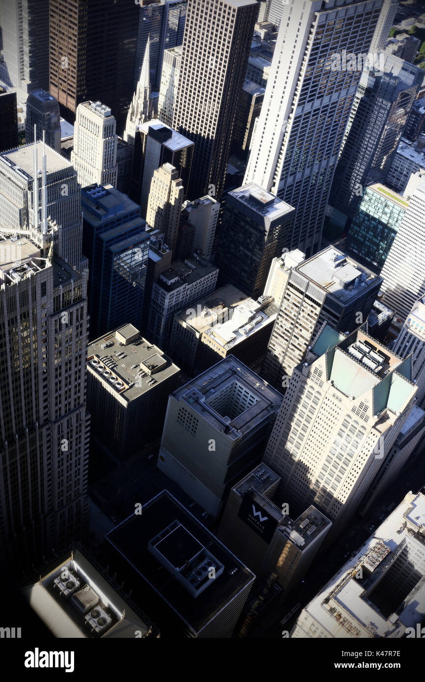 CHICAGO, IL, Stati Uniti d'America - Giugno 2016. Vista degli edifici da Willis Tower a Chicago Downtown. Foto Stock
