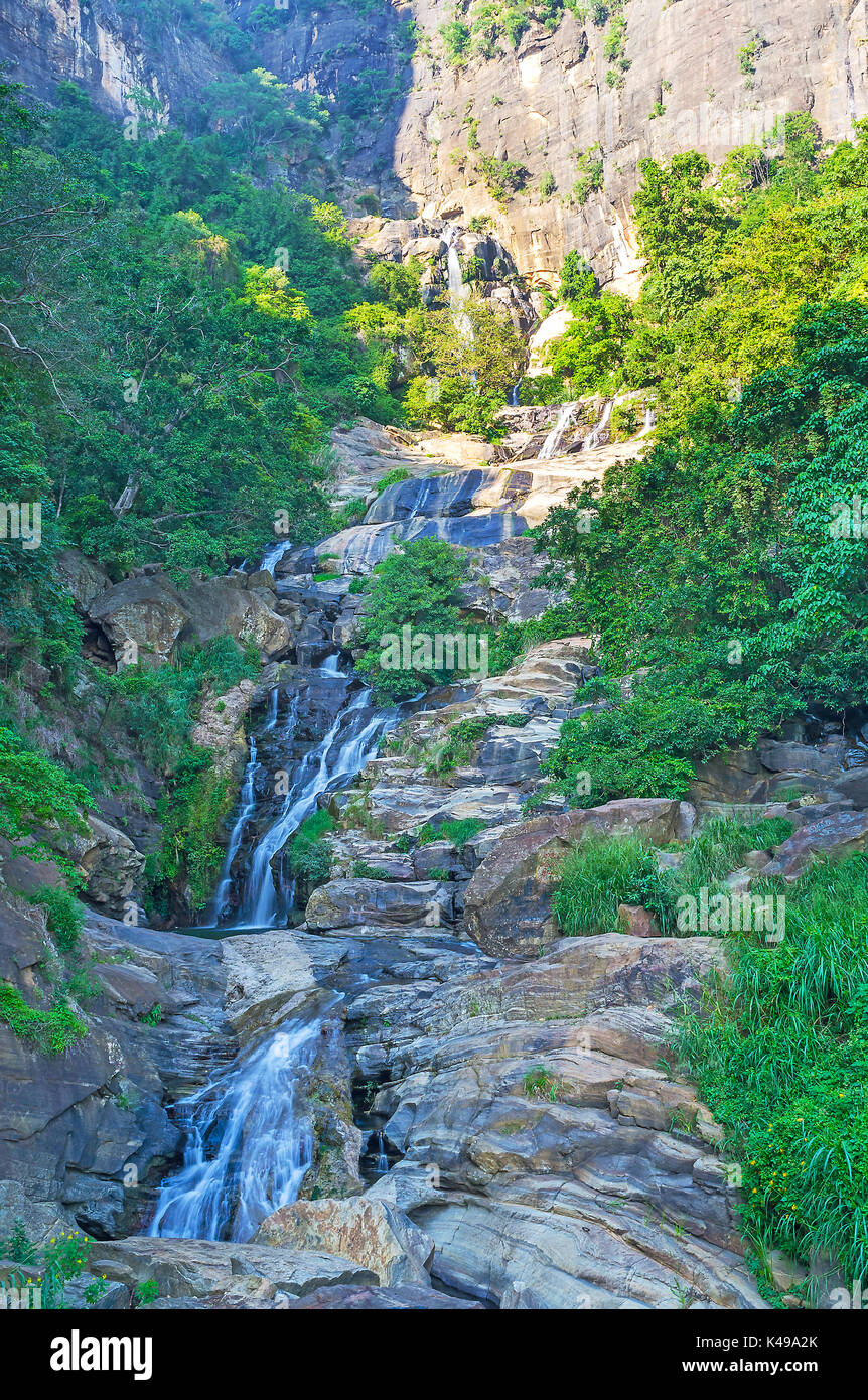 La splendida cascata cade ravana è uno dei più belovad posizione fra i turisti, ella, sri lanka Foto Stock