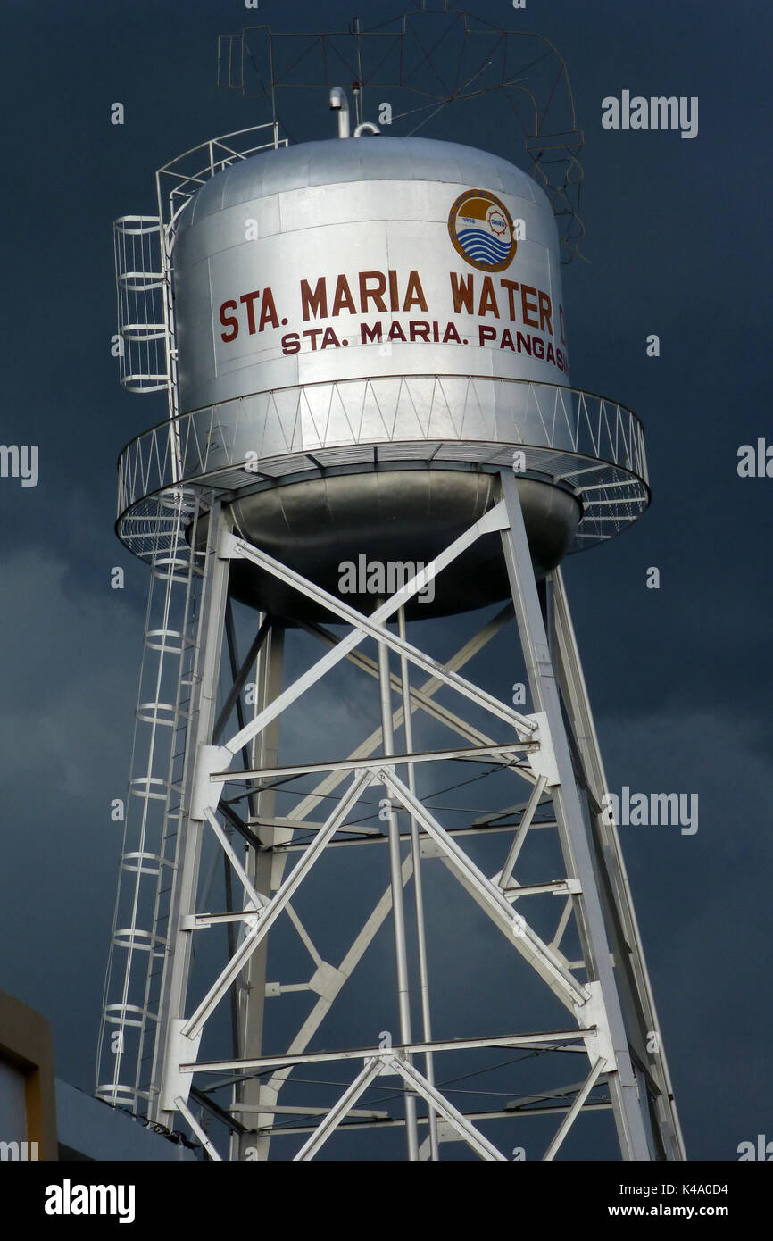 Filippine torre di raffreddamento...water tower Foto Stock