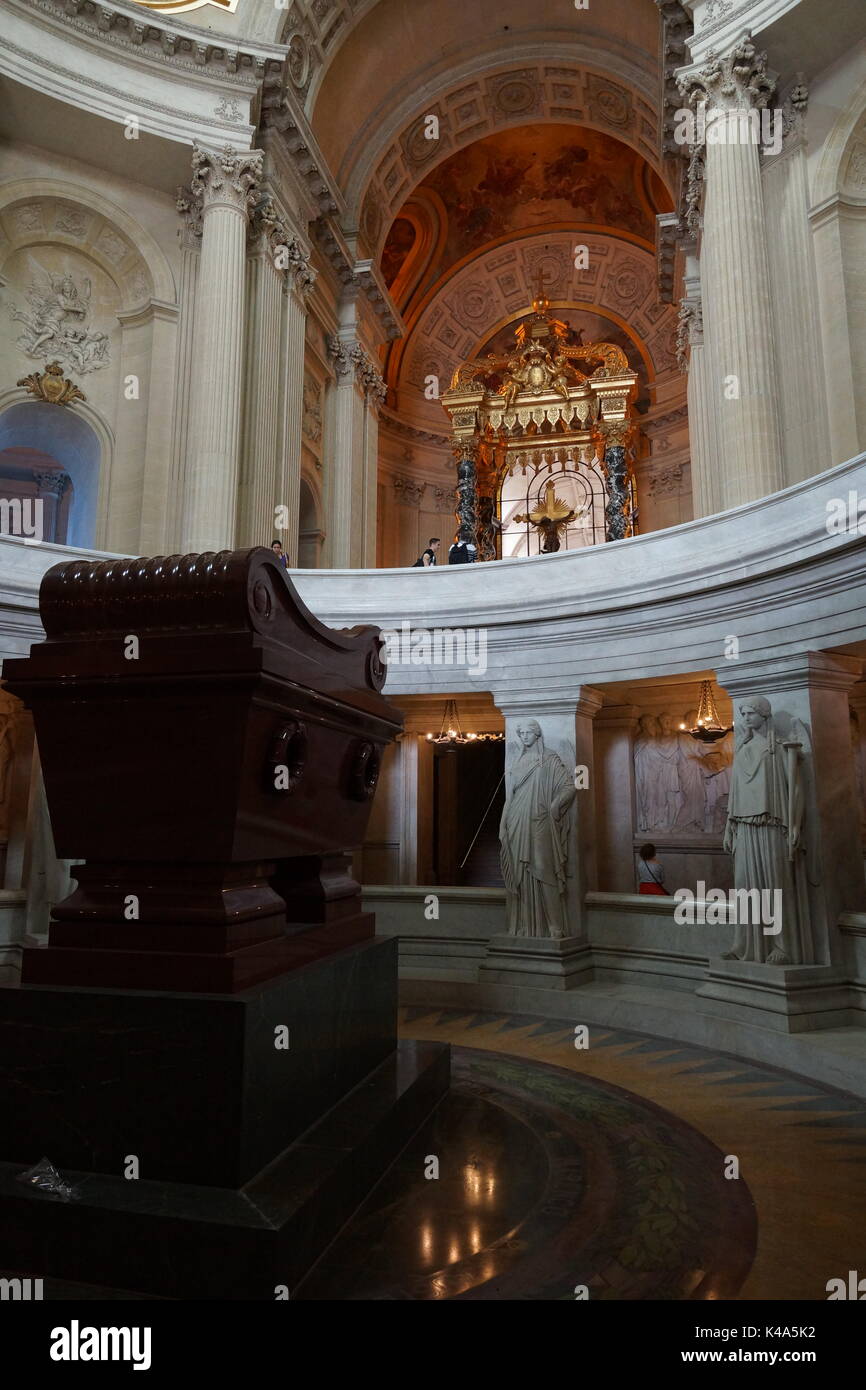 Hotel National Les Invalids, Parigi, Francia, Museo dell'Esercito, Tomba del Maresciallo Foch, Tomba di Napoleone Bonaparte, Storia Francese, Educazione. Foto Stock