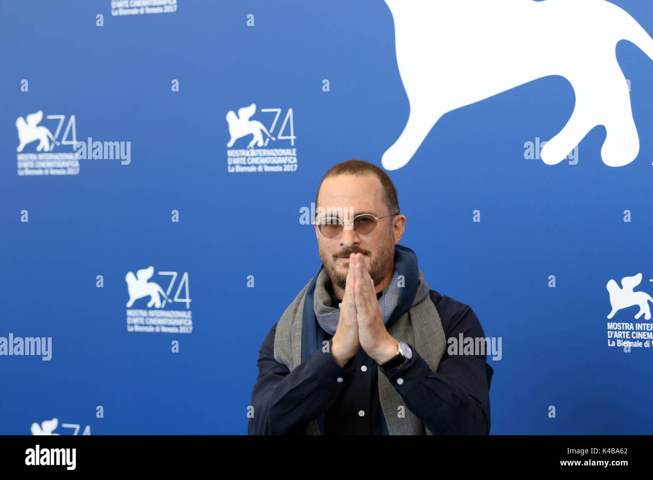 Il Lido di Venezia, Italia. 05 Sep, 2017. L'Europa, Italia, Lido di Venezia, 05 settembre, 2017 : il direttore di Darren Aronofsky al photocall del film 'Maltri !', 74a Venezia Festival Internazionale del Film di Credito Credito: Ottavia Da Re/Sintesi/Alamy Live News Foto Stock