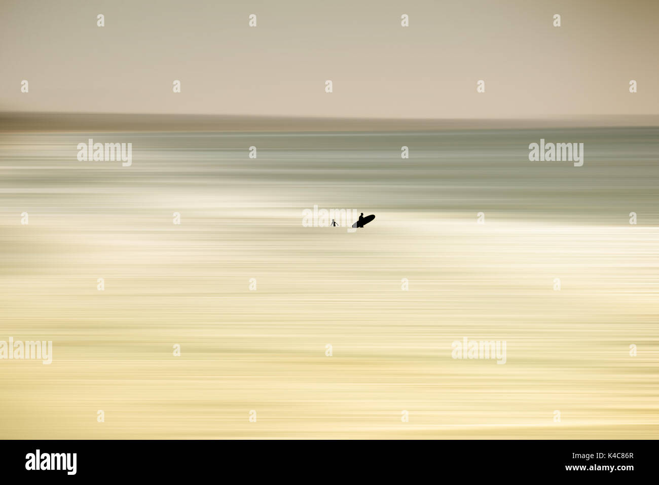 Mare sfocata in Oceanside Foto Stock