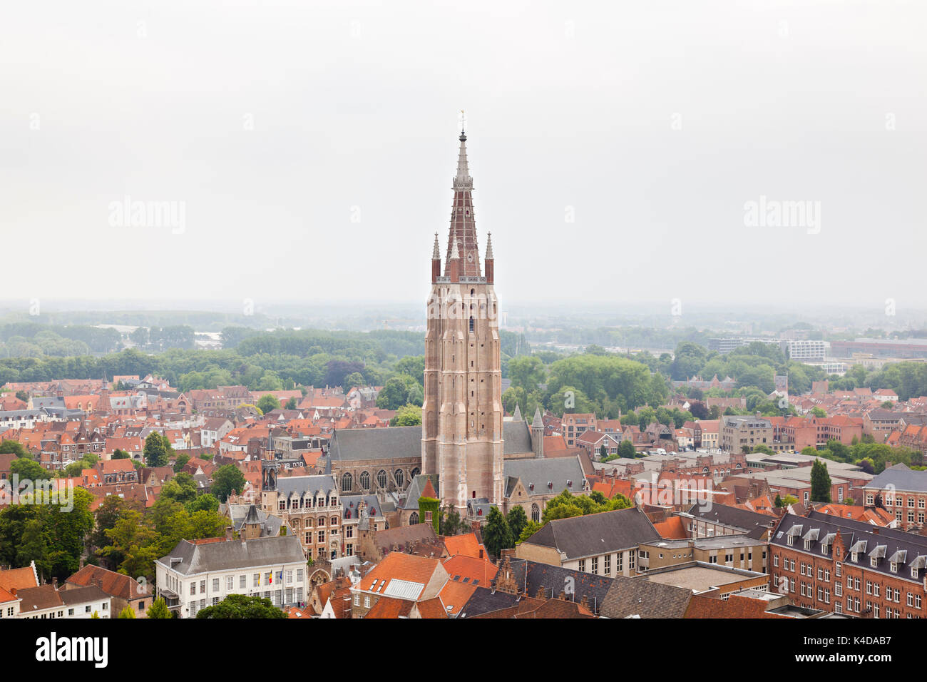 La Chiesa di Nostra Signora a Bruges visto dal campanile. Foto Stock La Chiesa di Nostra Signora a Bruges visto dal campanile. Foto Stock