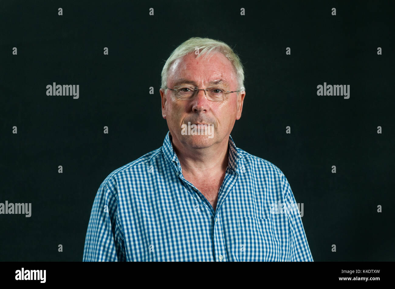 British dottore commercialista ed economista politico Richard Murphy frequenta un photocall durante l'Edinburgh International Book Festival il 12 agosto Foto Stock