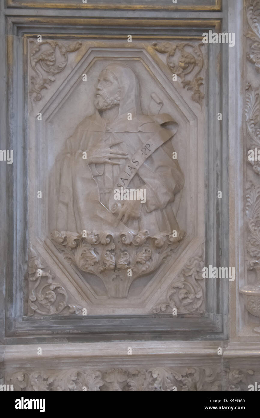 Venezia Veneto Italia. La Basilica di Santa Maria Gloriosa dei Frari interni. Decorazione sopra il coro; dettaglio. Realizzato nel 1475. Foto Stock