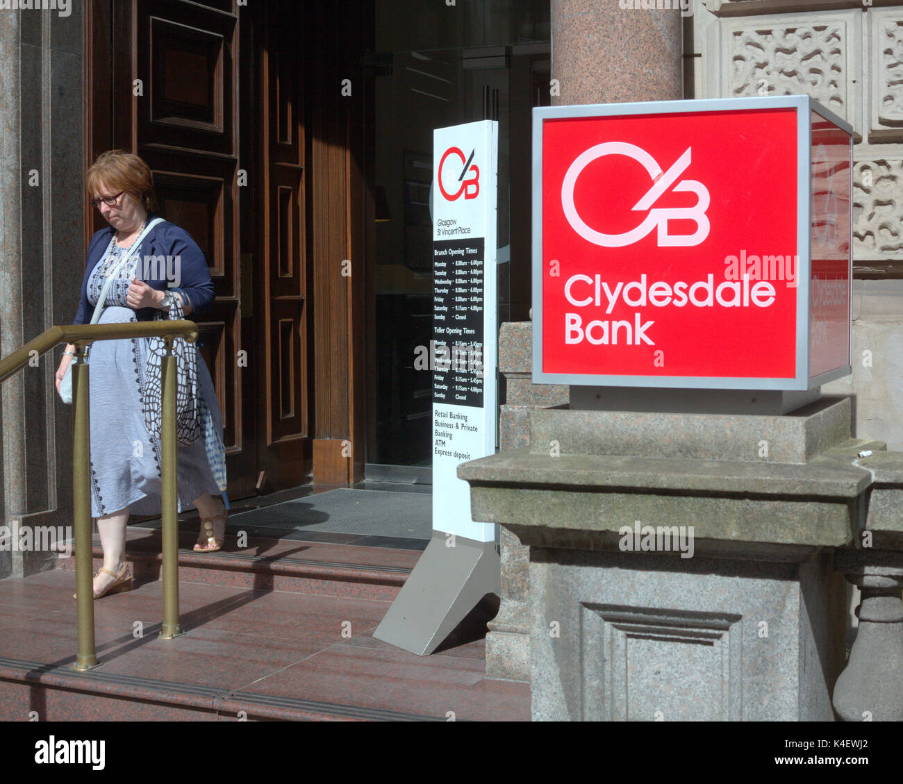 Clydesdale bank 30 St Vincent Pl, Glasgow G1 2EU Glasgow ingresso al di fuori del foro nella parete bancomat segno del logo Foto Stock