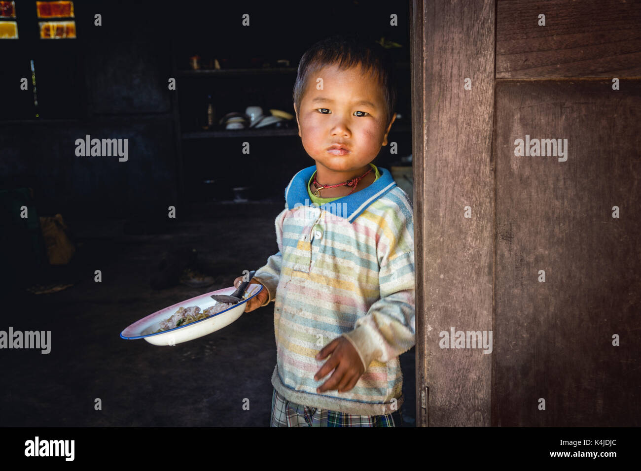 Il popolo e vedute panoramiche della vita rurale vissuta nella campagna di Myanmar, precedentemente conosciuto come Birmania. Foto Stock