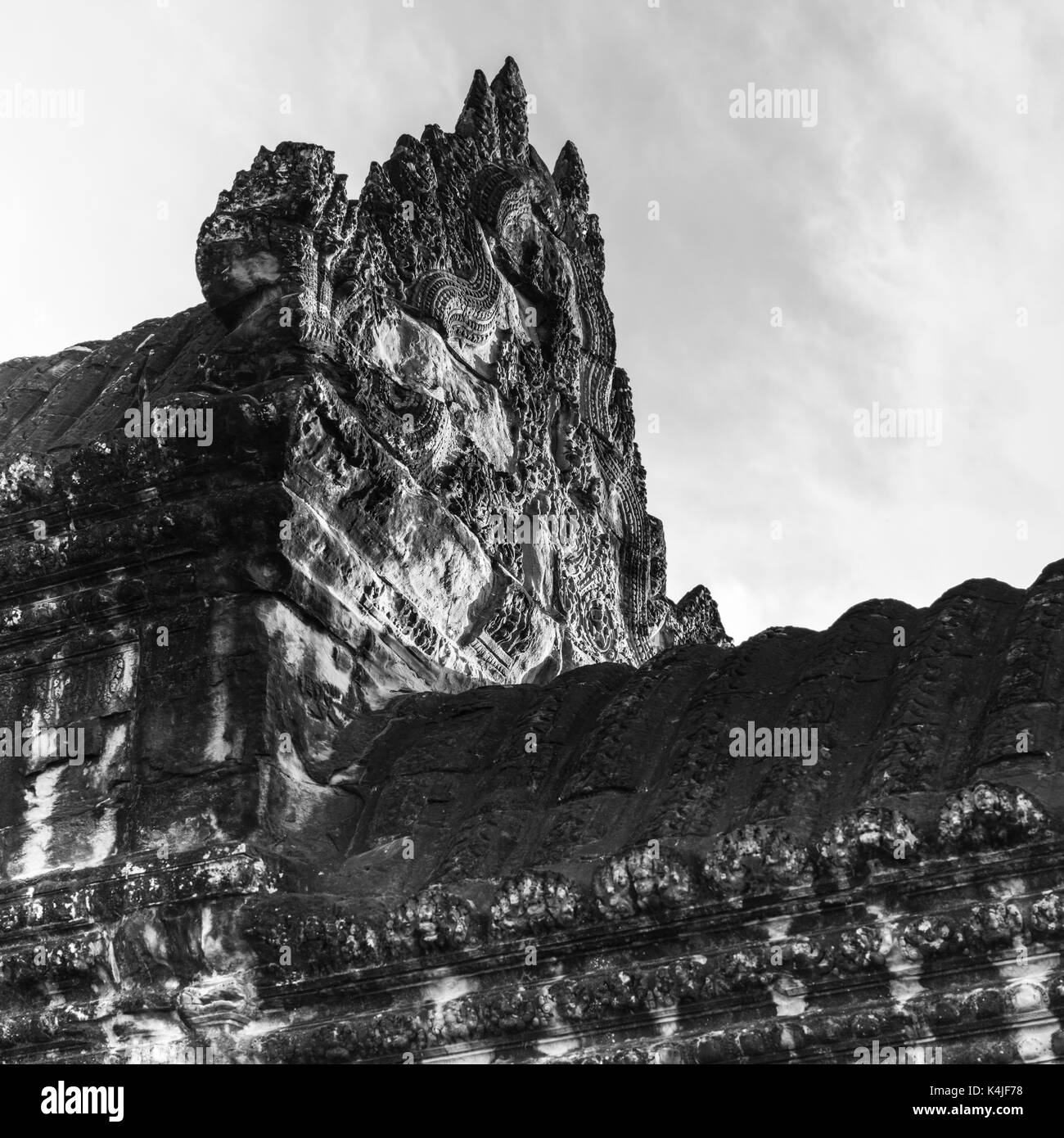 Basso angolo vista del tempio, krong siem reap, siem reap, Cambogia Foto Stock