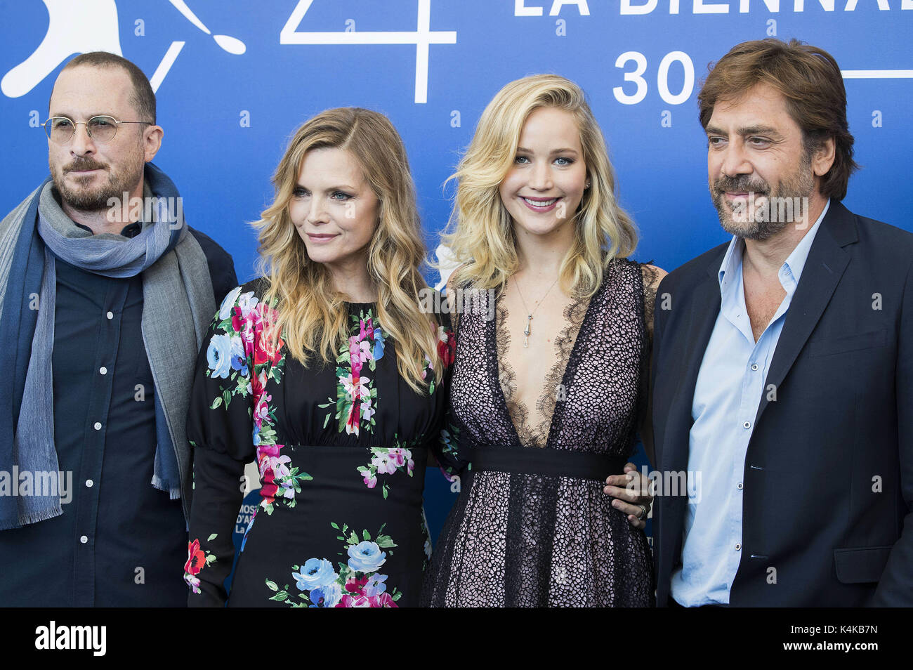 Venezia, italien. 05 Sep, 2017. Darren Aronofsky, Michelle Pfeiffer, Jennifer Lawrence e Javier Bardem durante il 'maltri!' photocall a 74a venice international film festival presso il palazzo del casinò su Settembre 05, 2017 a Venezia, Italia | verwendung weltweit/picture alliance credit: dpa/alamy live news Foto Stock