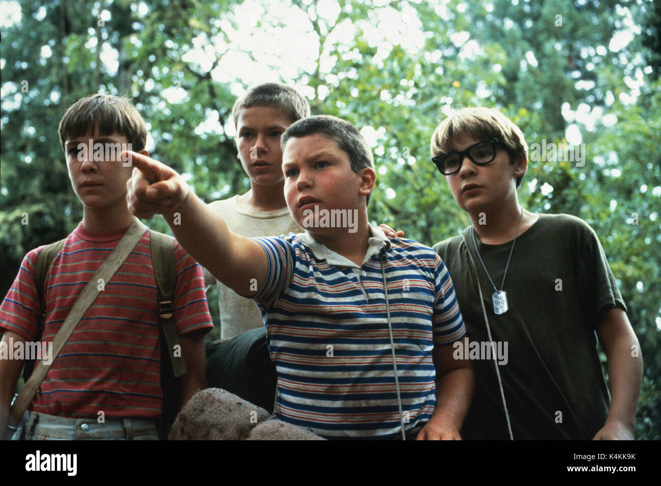 In STAND BY ME (1986) WIL WHEATON RIVER PHOENIX JERRY O'CONNELL COREY FELDMAN Rob Reiner (DIR) Columbia Pictures/raccolta MOVIESTORE LTD Foto Stock