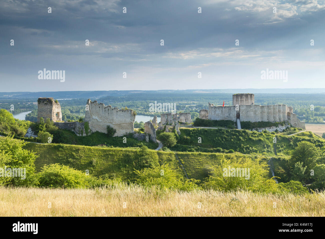 Francia, Eure (27), Les Andelys, Château-Gaillard e la Seine // Francia, Eure, Les Andelys, Chateau-Gaillard e la Senna Foto Stock