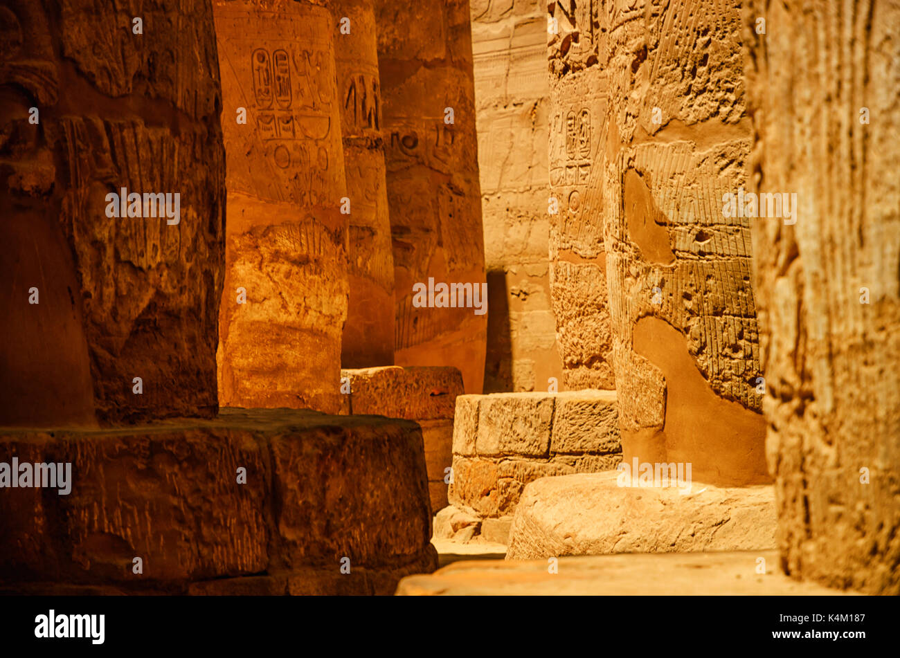 Grande Hypostyle Hall presso i Templi di Luxor (antica Tebe). Le colonne del tempio di Luxor a Luxor, Egitto Foto Stock