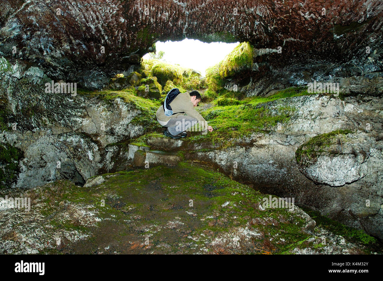 La Furna de Frei Matias, un corridoio vulcanico di lava. Pico, isole Azzorre. Portogallo (MR) Foto Stock