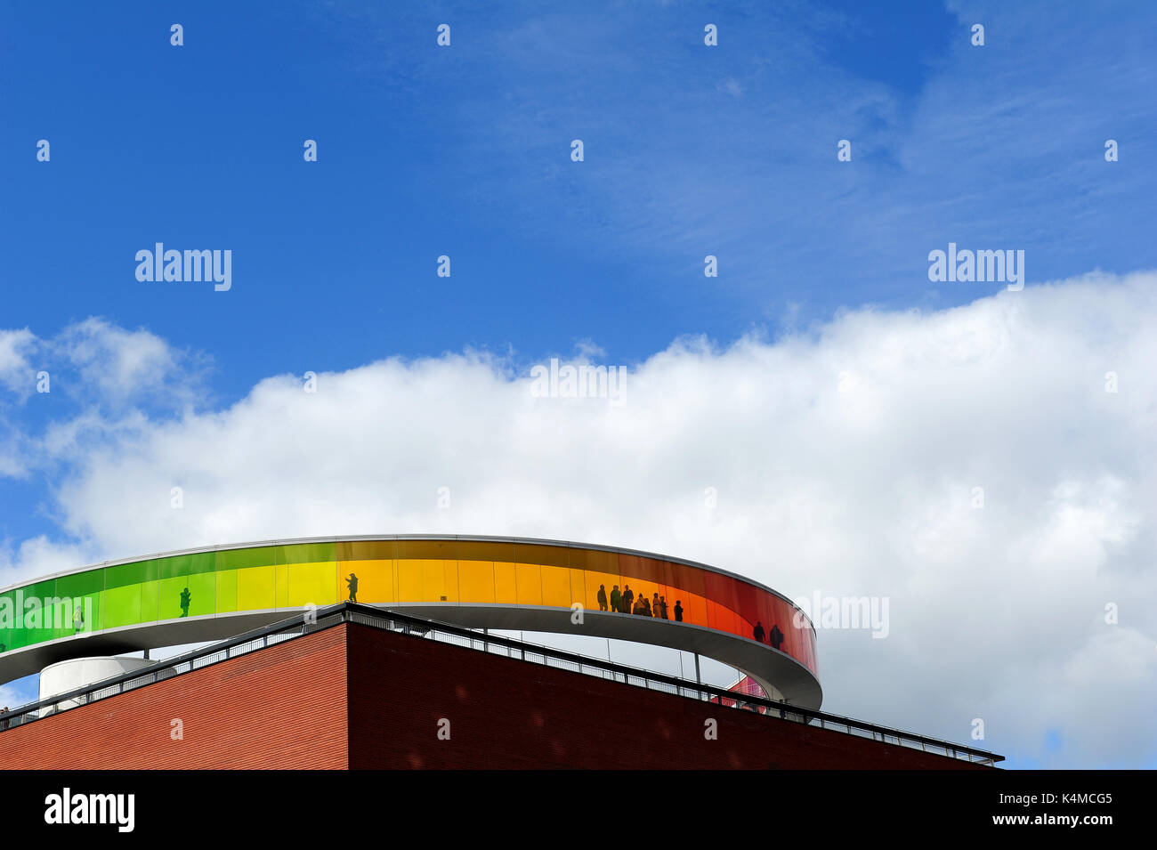 Olafur Eliasson la spettacolare opera d'arte sul tetto del ARoS Kunstmuseum - il panorama arcobaleno Foto Stock
