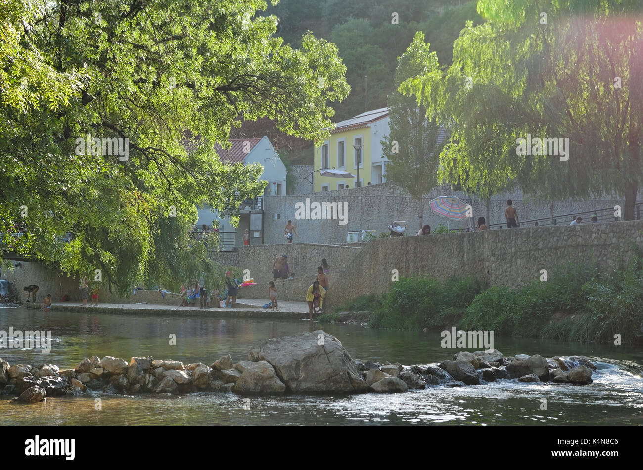 Spiaggia fluviale di agroal in ourém. Portogallo Foto Stock