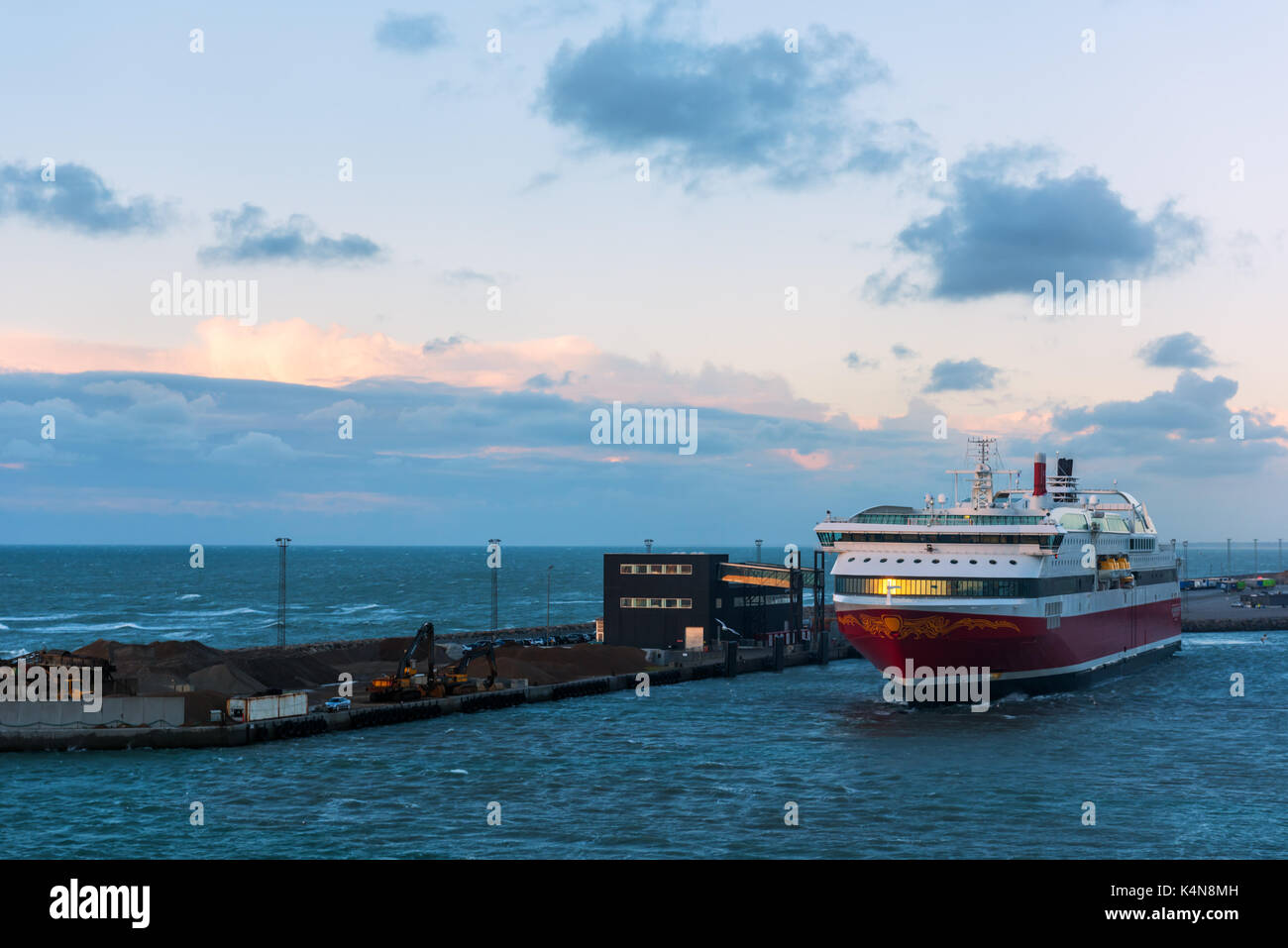 Cruise Ferry da hirtshal Foto Stock