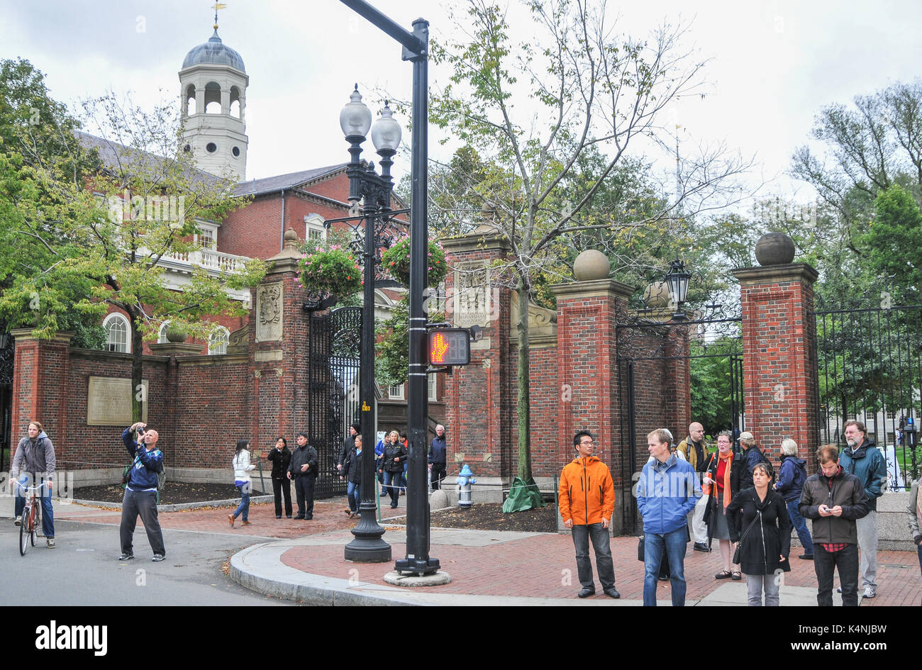 L'Università di Harvard, Johnston Gate, Cambridge MA, Stati Uniti d'America Foto Stock