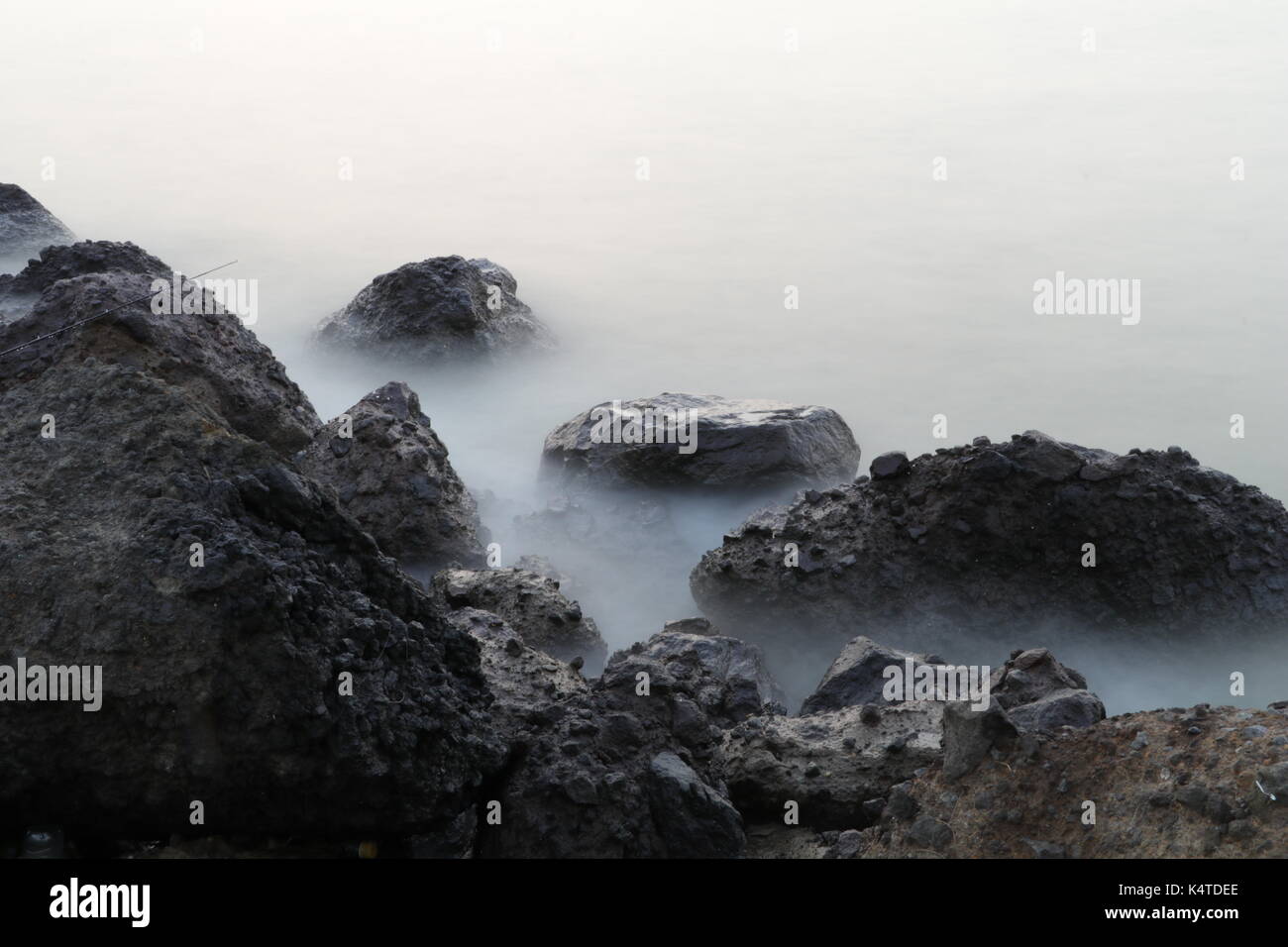 Misty rocce Foto Stock