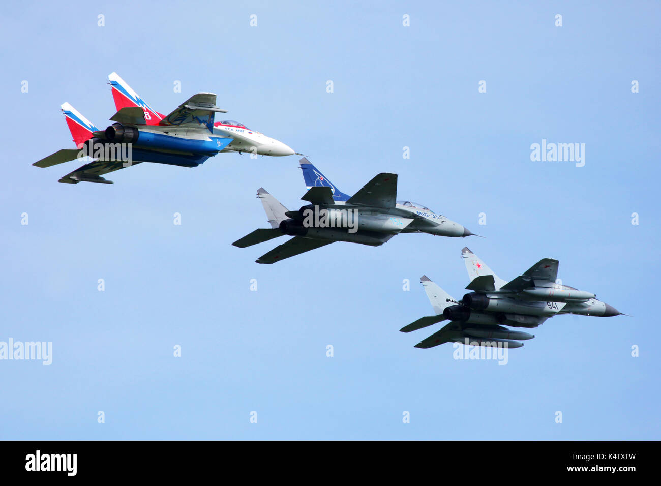 Zhukovsky, Moscow Region, Russia - agosto 14, 2011: mikoyan-gurevich mig-29ovt 156 bianco, Mig-35, MIG-29kub a zhukovsky durante maks-2011. Foto Stock