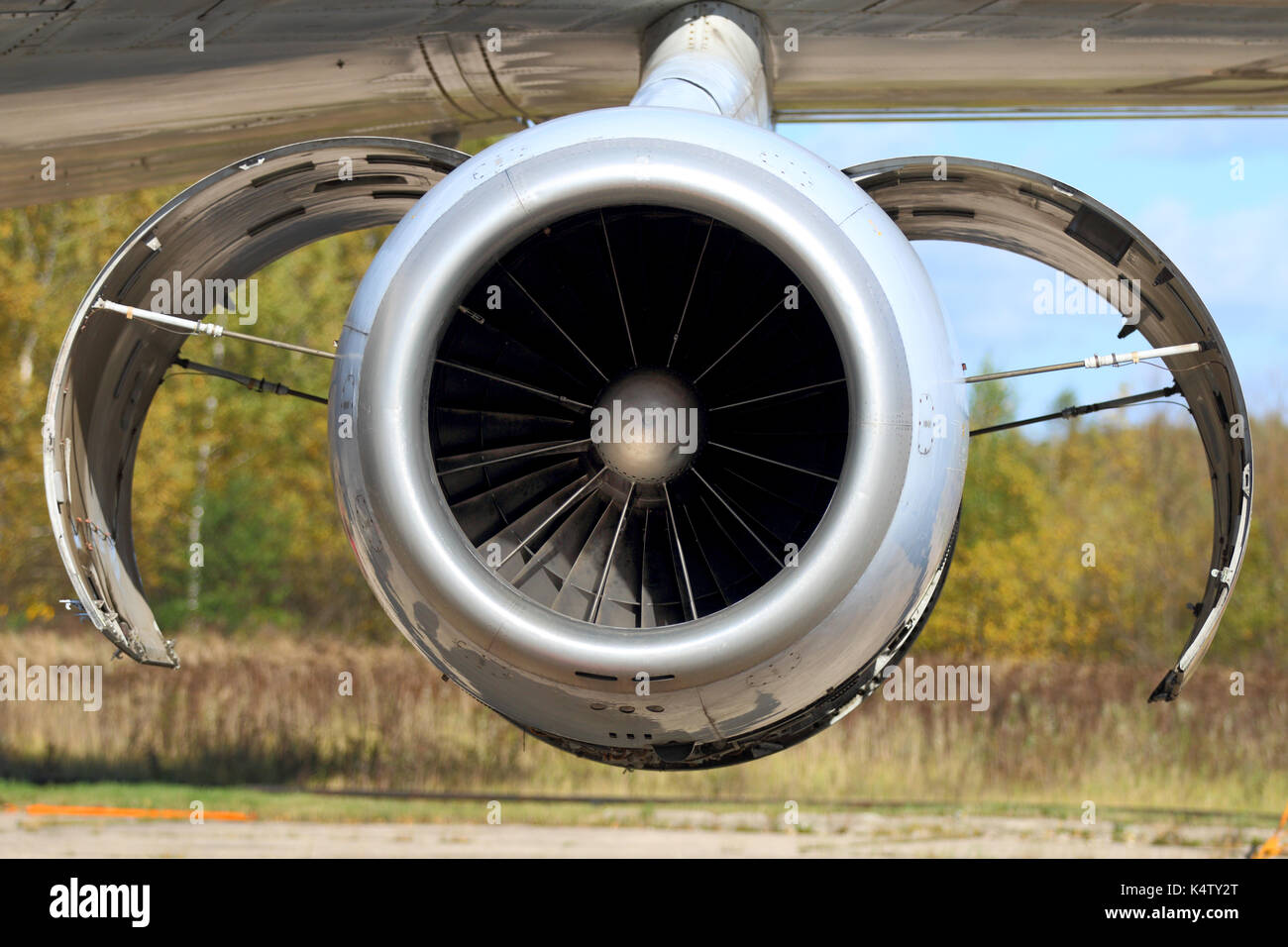 Jet aereo o di motore per aeromobili con i coperchi aperti. Foto Stock