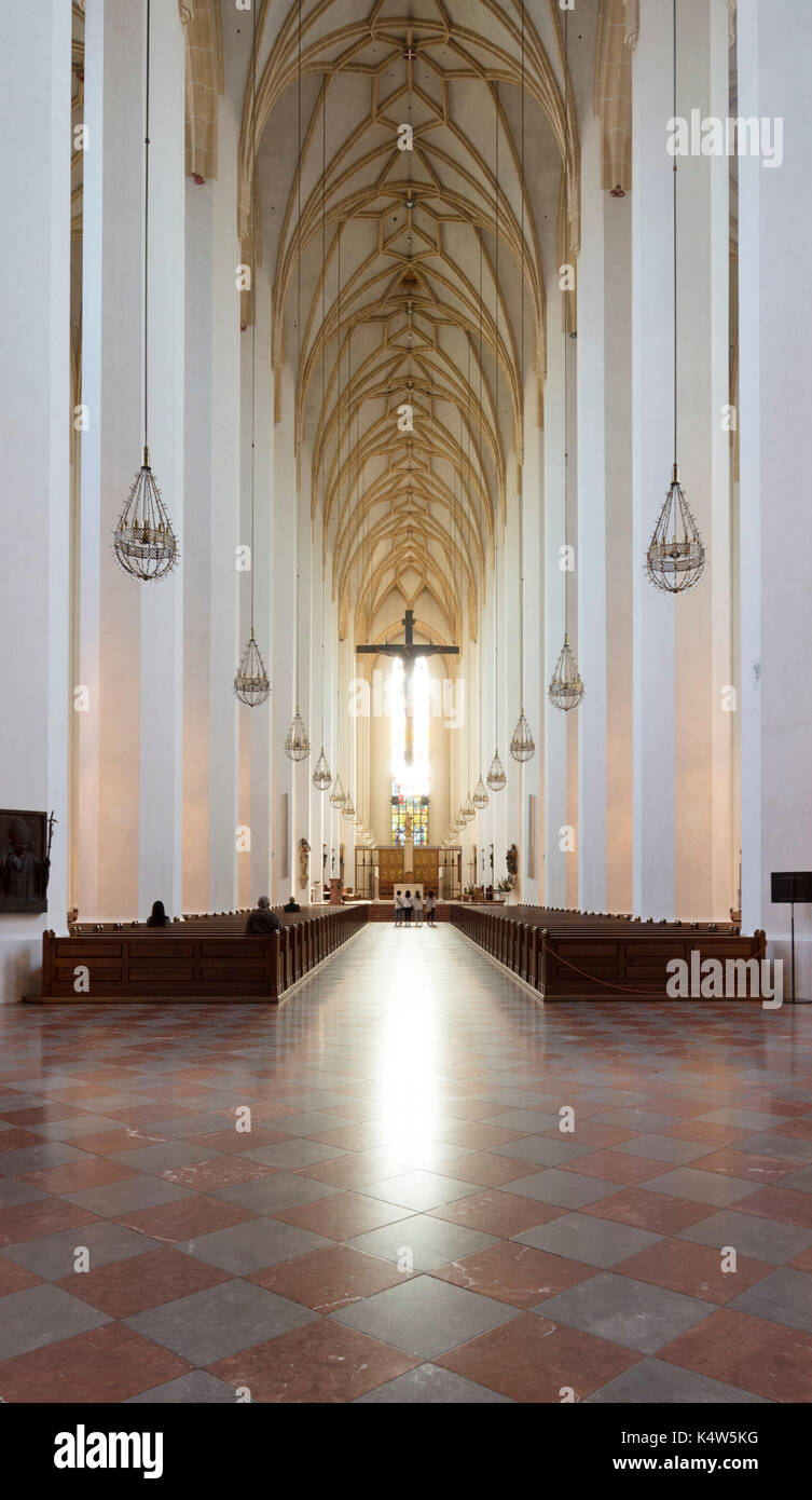 La Frauenkirche, Dom zu , Unserer Lieben Frau, Cattedrale di Nostra Cara Signora, Monaco di Baviera. Germania Foto Stock